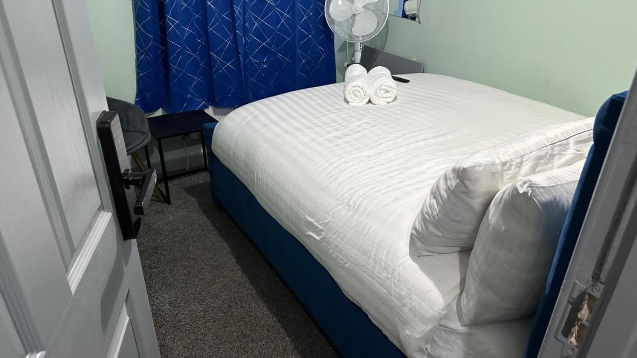Homestay In Γουόλσολ Εξωτερικό φωτογραφία