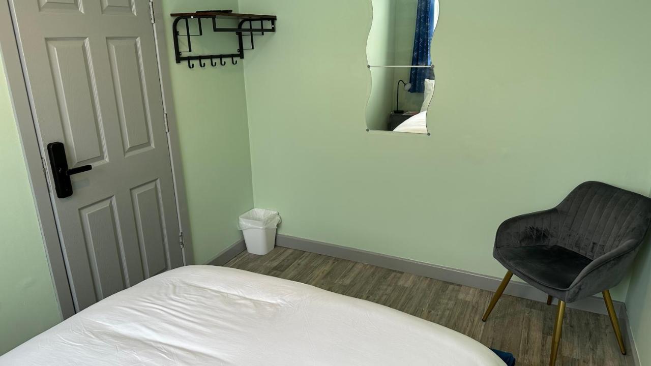 Homestay In Γουόλσολ Εξωτερικό φωτογραφία